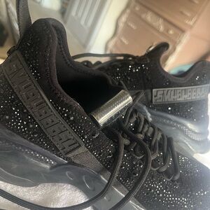 Steve Madden Black Diamond Pave’ Look outers Sneakers sz 9